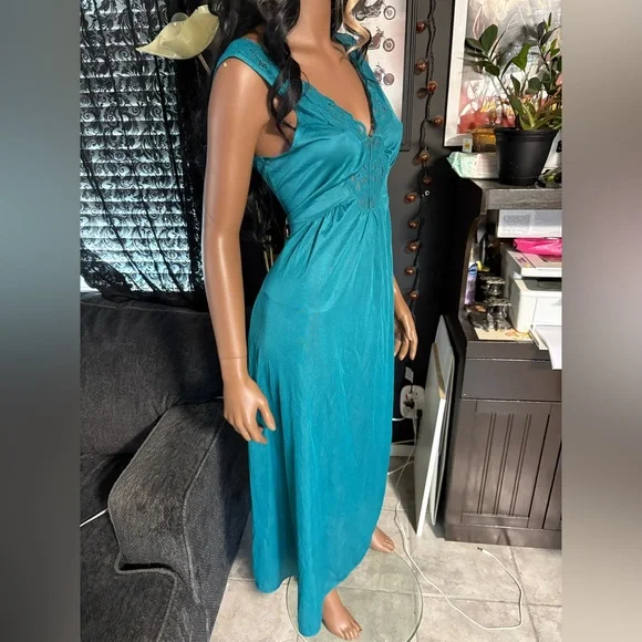 Vintage Intimate Details Turquoise Lace Maxi Slip Dress! - Picture 5 of 11